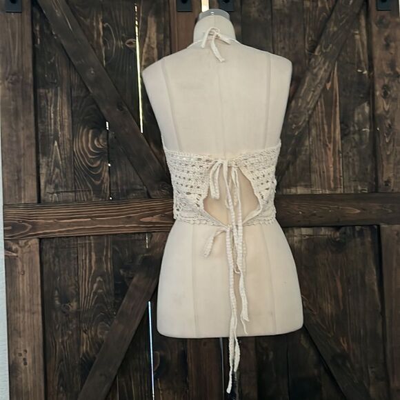 La Vie 89  Crochet knit v neck crop top ivory white back tieSz- Small - Picture 4 of 12